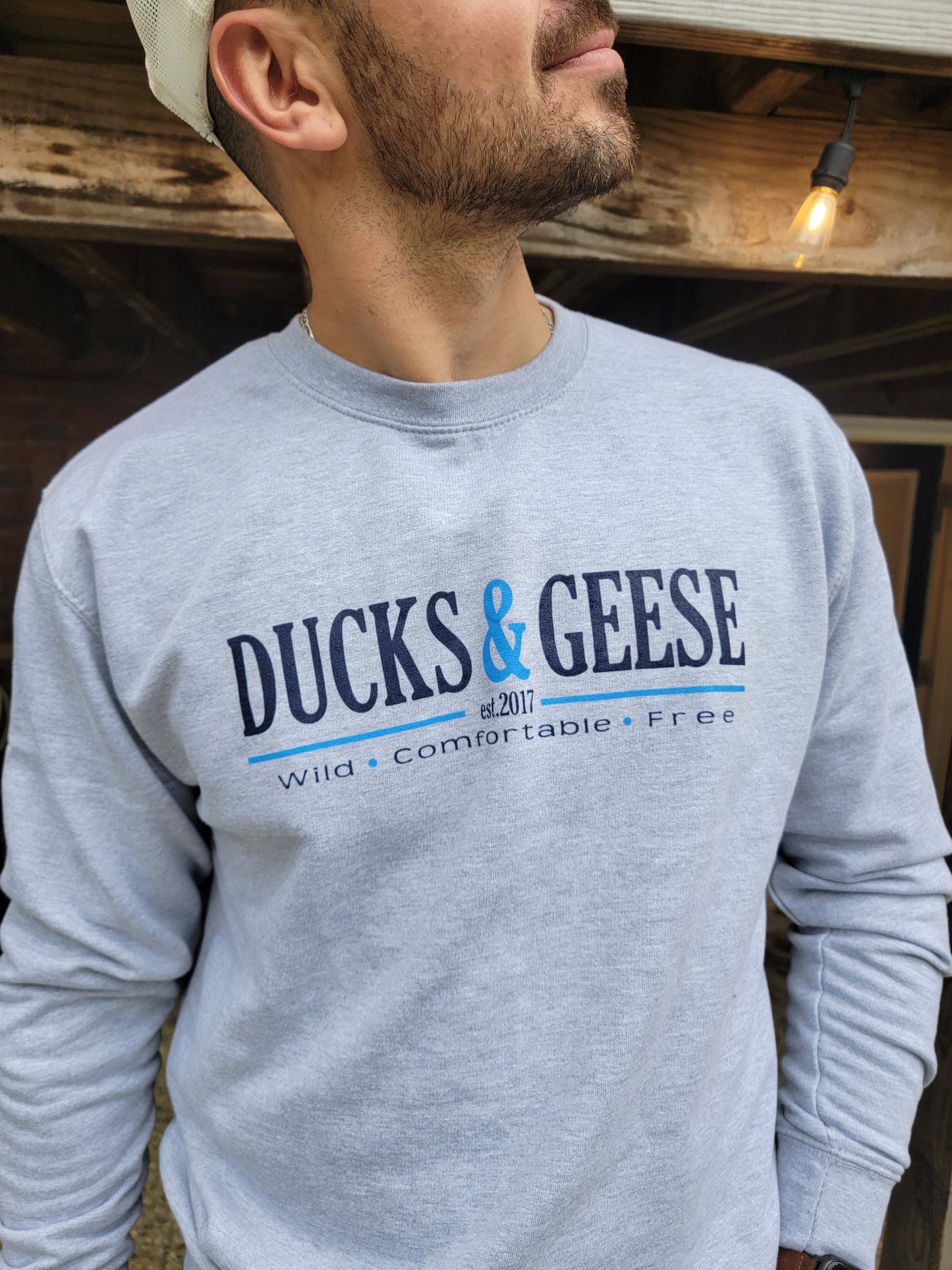 Ducks and geese ash grey crewneck